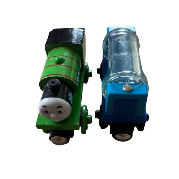 Thomas & Friends Wooden Railroad Sudsy Percy & Engine Wash Tanker - Picture 3 of 6